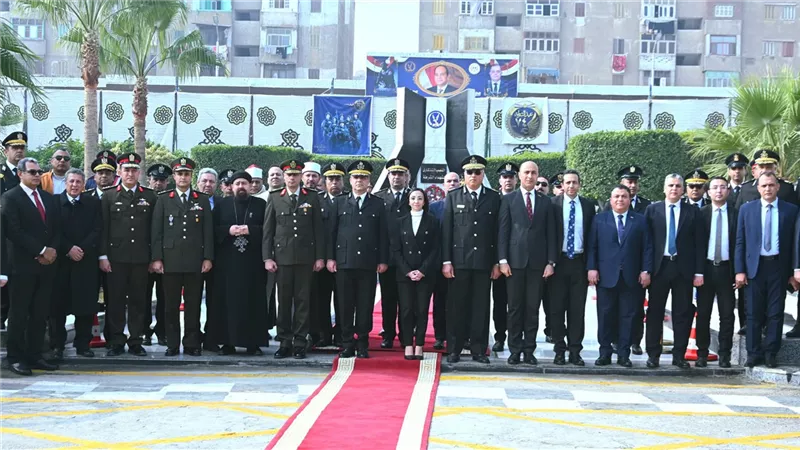 محافظ البحيرة تقدم التهنئة لمدير الأمن والقيادات بمقر قوات الأمن بدمنهور