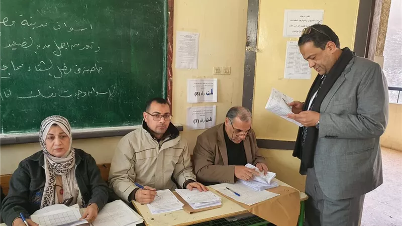 وكيل «تعليم الغربية» يتفقد مقار تقدير نتائج الشهادة الإعدادية