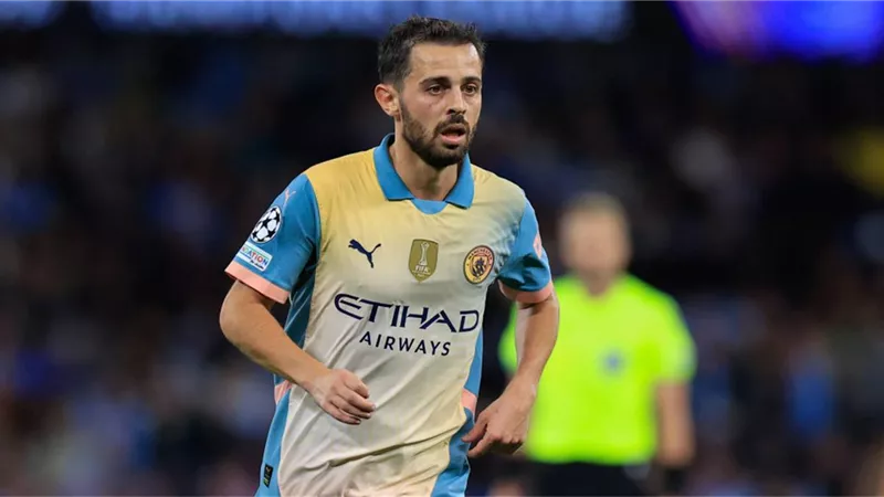 برشلونة يحسم موقفه من ضم برناردو سيلفا لاعب مانشستر سيتي 