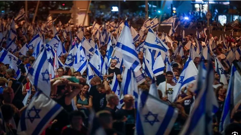 بركان غضب في تل أبيب.. احتجاجات واسعة تطالب برحيل نتنياهو|فيديو