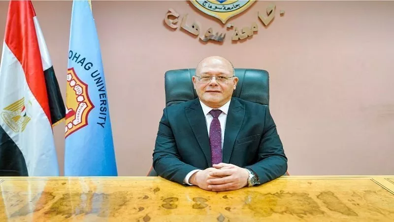 جهود مكثفة ونجاحات متتالية لقسم العيون بسوهاج الجامعي