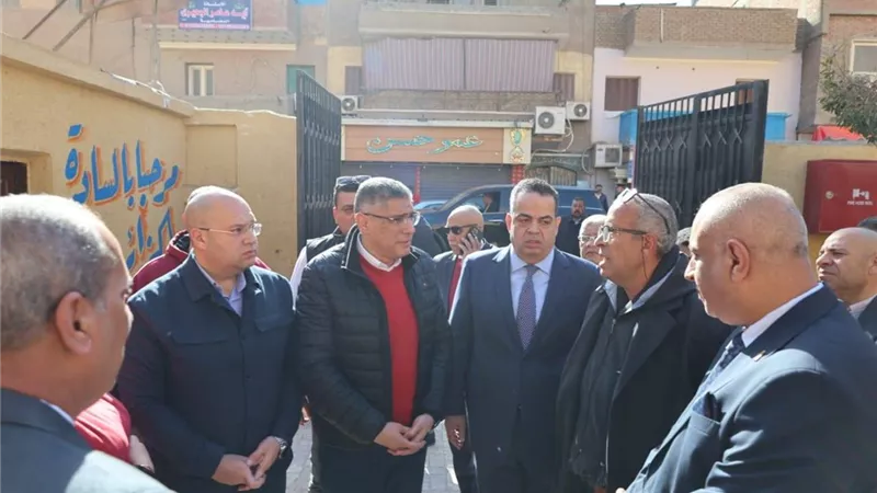 محافظ الجيزة يتفقد المشروعات التعليمية الجارية بمدينة الحوامدية|صور