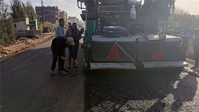 بتكلفة إجمالية 23.5 مليون جنيه.. استكمال رصف طريق «على ماهر» بكفر الدوار