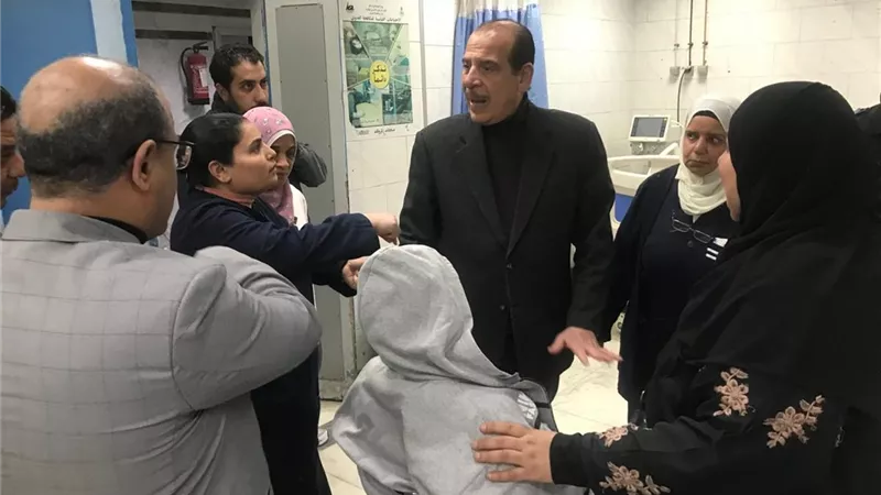 نائب وزير الصحة يحيل إدارة مستشفى إمبابة العام للتحقيق 