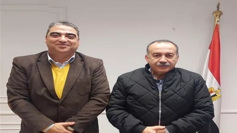 «الطاقة الحيوية» ومحافظة أسيوط تبحثان التوسع في نشر تكنولوجيا الطاقة 