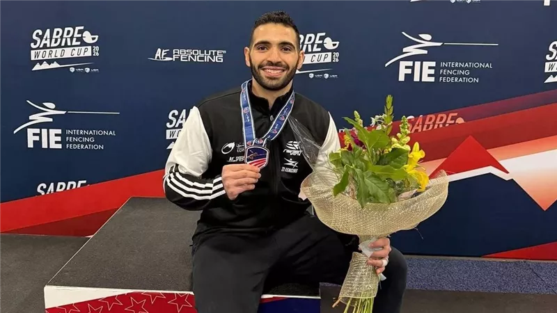 أشرف صبحي  يهنئ زياد السيسي ومنتخب مصر للسلاح بإنجازات كأس العالم 