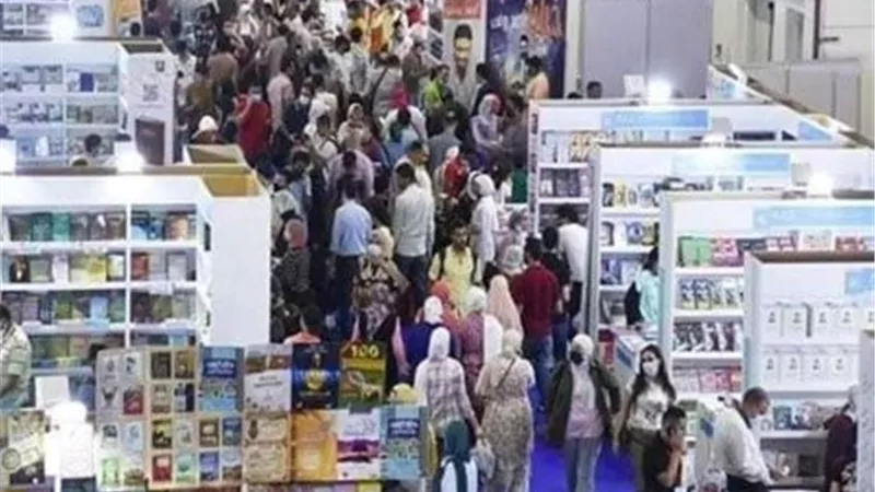 دار نشر الجامعة الأمريكية بالقاهرة تواصل فعالياتها بمعرض الكتاب