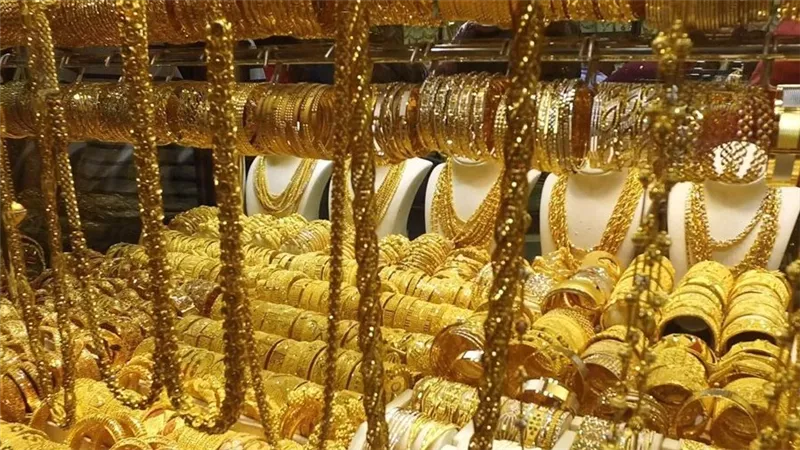 الذهب يخسر 175 جنيها منتصف تعاملات اليوم.. اعرف عيار 21 بكام؟