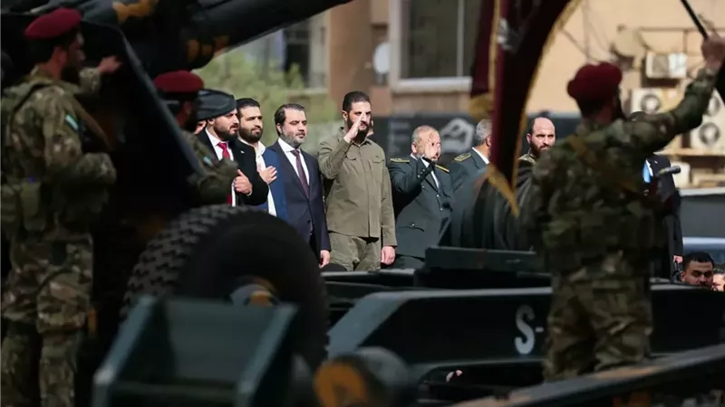 ملف «قسد» على الطاولة.. ما استراتيجية دمشق لإنهاء الأزمات الثلاث؟|فيديو