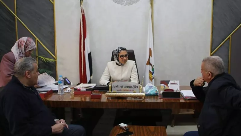 نائب محافظ الوادي الجديد تلتقي وفد الشركة المصرية لتجارة الأدوية
