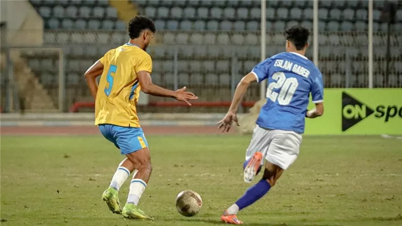 لاعب الإسماعيلي يجمع متعلقاته ويصر على الرحيل للاتحاد السكندري
