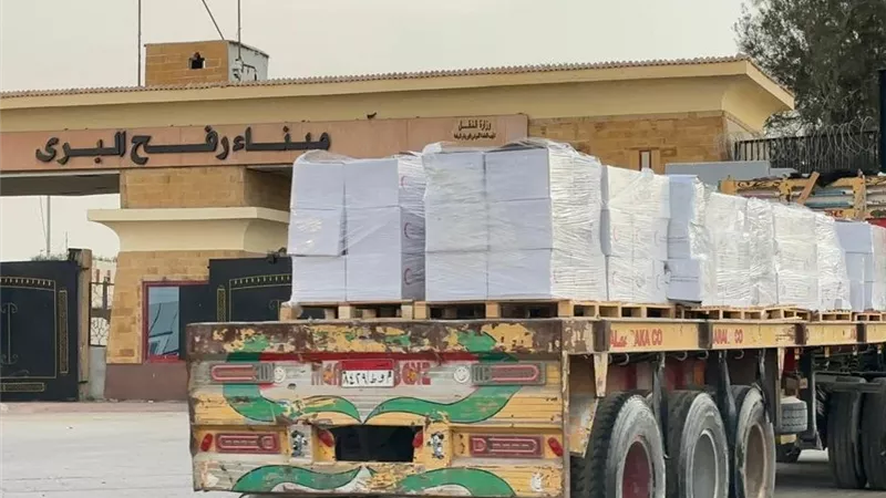 الهلال الأحمر: 7 آلاف طن مساعدات غذائية ومستلزمات إغاثية وشتوية إلى غزة 