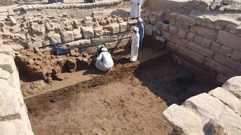 البحيرة المقدسة الجنوبية.. اكتشاف جديد داخل معبد منتو شمال معابد الكرنك