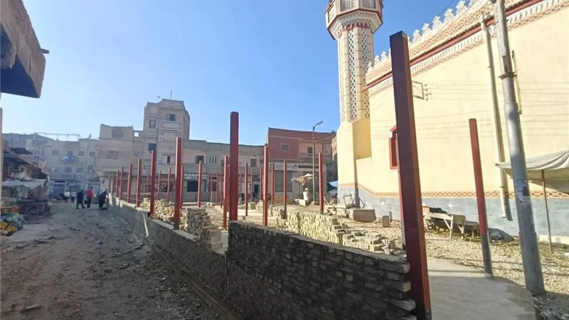 رئيس مدينة بيلا تتفقد أعمال تطوير سوق الشيخ دياب