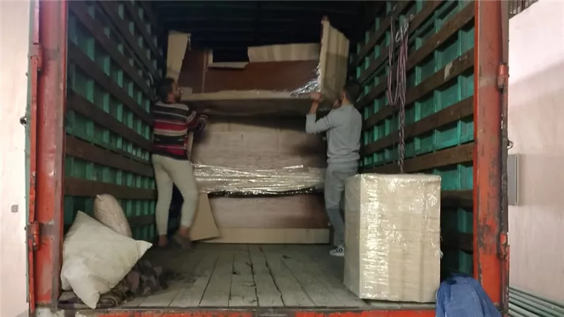 جامعة سوهاج تشجع المنتج المحلي وتستورد أثاثا مكتبيا من مصلحة السجون