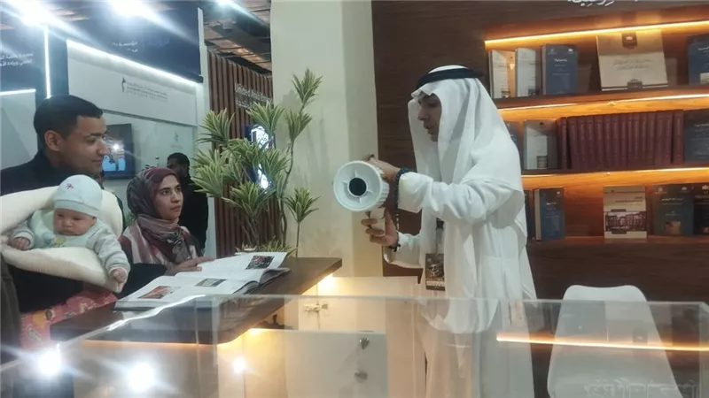 جناح الرياض بمعرض الكتاب: نستقبل الزوار بالقهوة ونسعى لنشر مخطوطات التراث