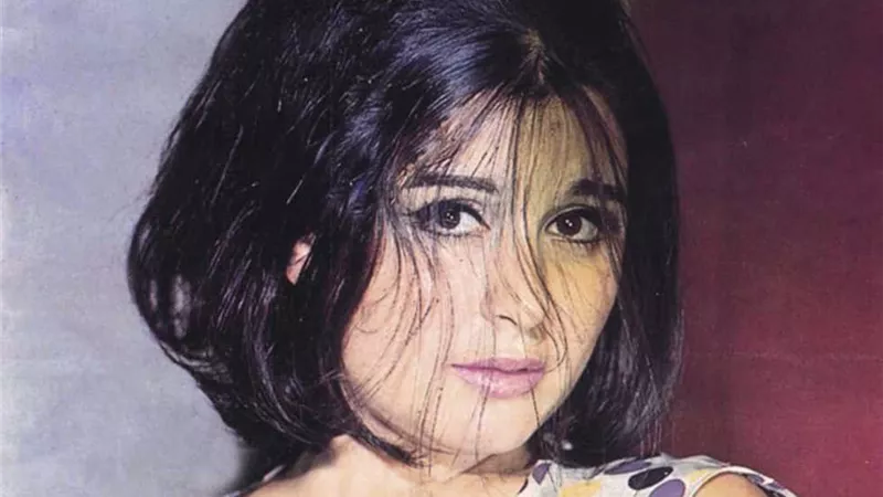 كاريزما وقبول فطري.. في ذكرى ميلادها لماذا لم يؤت بمثيل لسعاد حسني؟ فيديو
