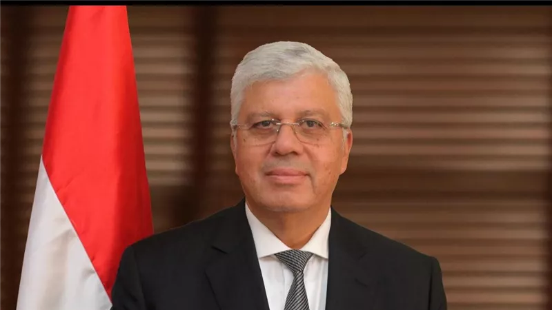 أيمن عاشور : الجامعات تشهد توسعًا في البرامج المرتبطة بالطاقة الجديدة 