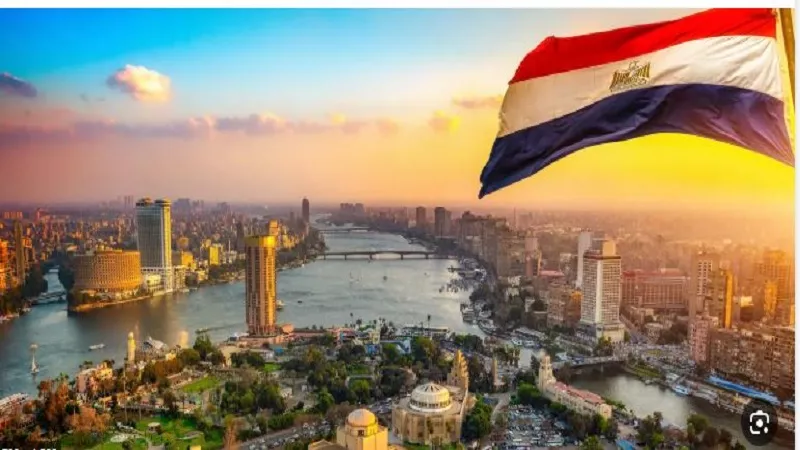 كاتب صحفي: مصر تختار أن تكون عاملا مساعدا للأشقاء وليس واصيا عليهم|فيديو
