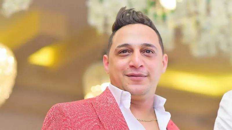 مدير أعماله: رضا البحراوي لم يستغل وفاة والدته لصنع تريند|فيديو