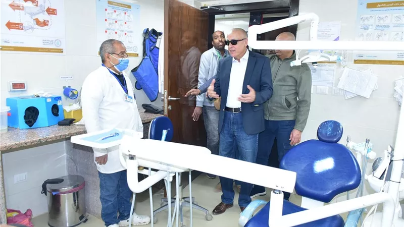 محافظ الأقصر في جولة مفاجئة بوحدة طب أسرة الحليلة.. ويشيد بمستوى الخدمات