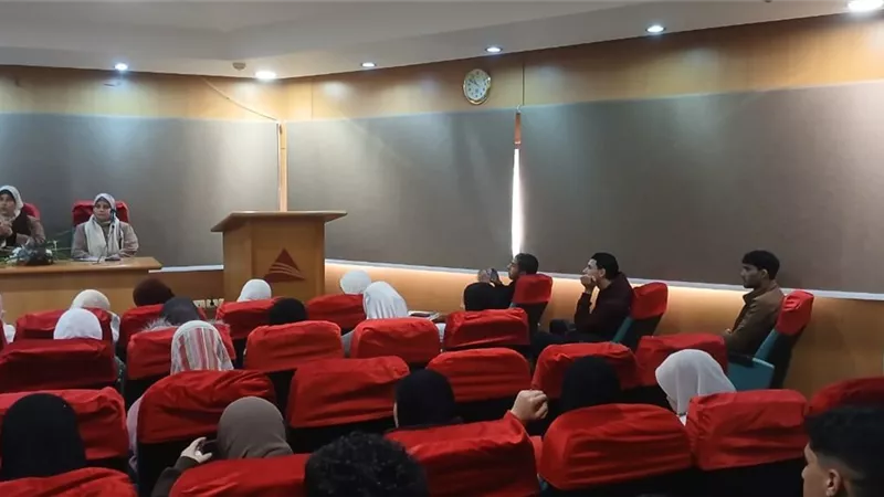 داء السعار وسبل الوقاية منه.. ندوة توعوية بمكتبة مصر العامة بدمنهور