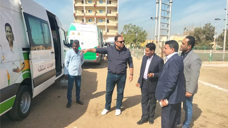 جولة مرورية لوكيل «صحة الأقصر» على القافلة الطبية العلاجية بالطود