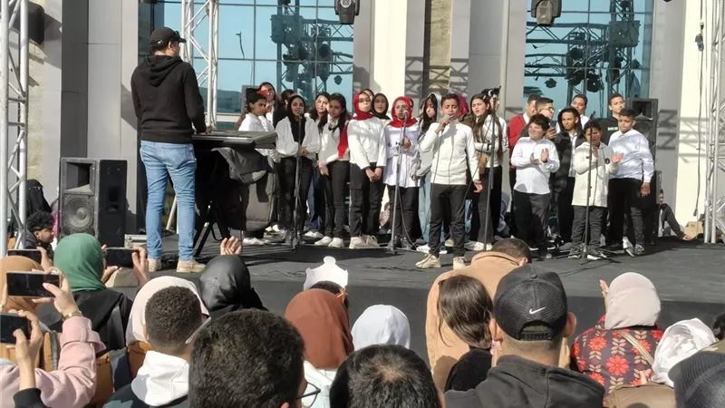 كورال الطفل بالفيوم يخطف أنظار زوار معرض القاهرة الدولي للكتاب بعرض فني 