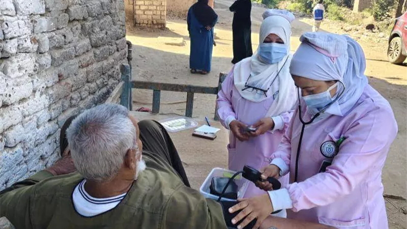  الرعاية الصحية تكثف الزيارات المنزلية لكبار السن بالاقصر 