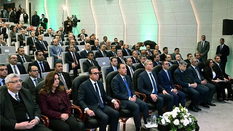 رئيس الوزراء: شراكة قوية مع القطاع الخاص لتحسين الخدمة الصحية 