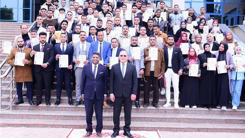 رئيس جامعة سوهاج يشيد بدورة مهارات المستشار القانوني