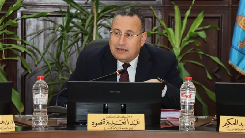 رئيس جامعة الإسكندرية يوجه بسرعة إعلان نتائج الفصل الدراسي الأول