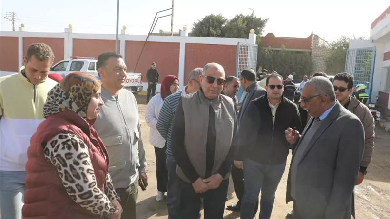 محافظ المنيا يتفقد محطة مياه جزيرة التل بديرمواس عقب الانتهاء من توسعتها