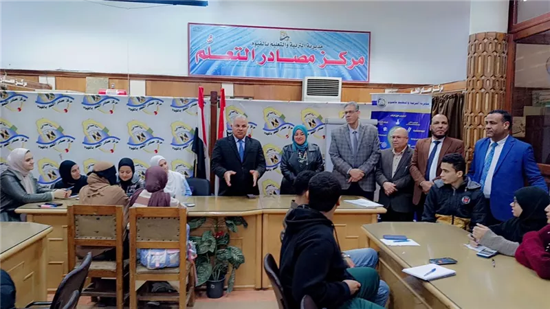 مدير تعليم الفيوم يشهد انطلاق مسابقة أوائل الطلبة للشهادة الثانوية العامة 