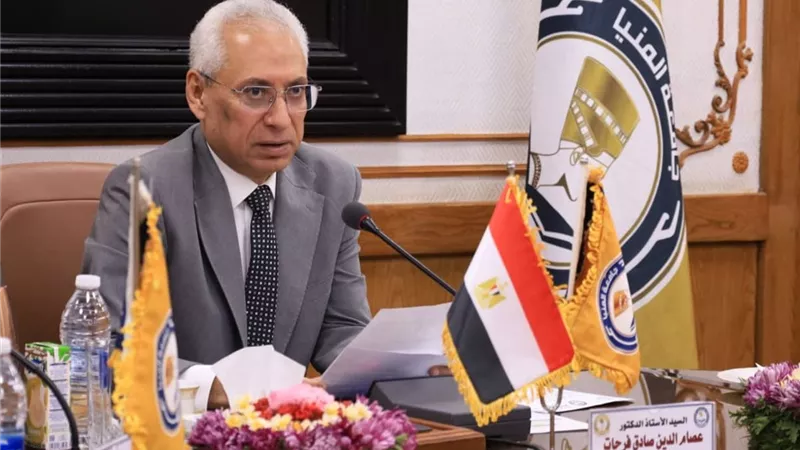 مجلس جامعة المنيا يعتمد الهوية البصرية وشعارات الكليات الجديدة