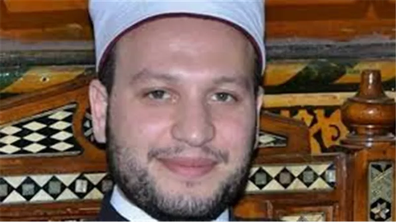 عالم بالأوقاف يرزق بمولود جديد ويعلن وفاته بعد ساعات