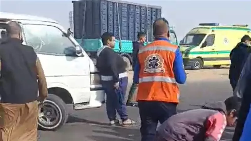 إصابة 25 عاملا في حادث انقلاب سيارة عمال بوصلة أبو سلطان الإسماعيلية