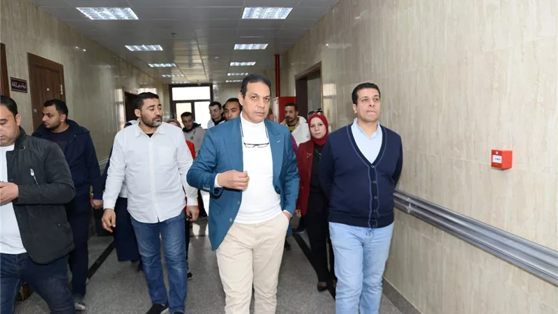 مستشفى الإصابات بجامعة أسيوط يستقبل فريقا من مركز معلومات مجلس الوزراء  