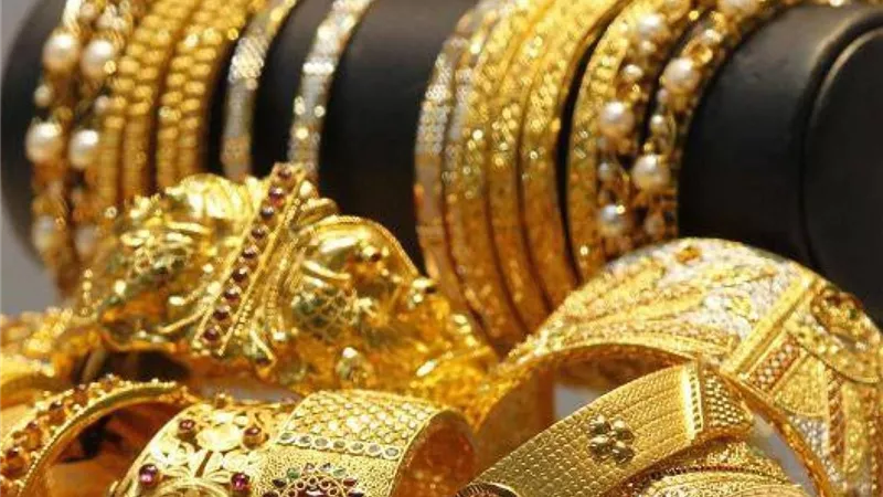 الذهب يتجاوز التوقعات.. الأوقية تقترب من 5600 دولار وعيار 21 عند 7500 جنيه