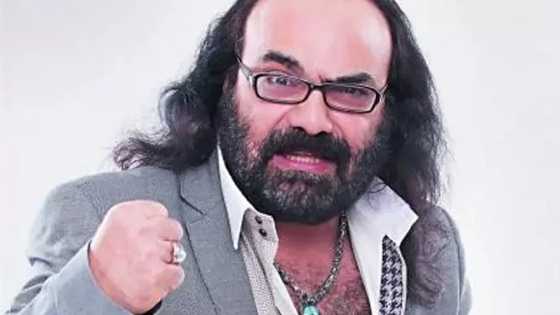 غياب نادر أبو الليف عن جنازة وعزاء ابنة عمه
