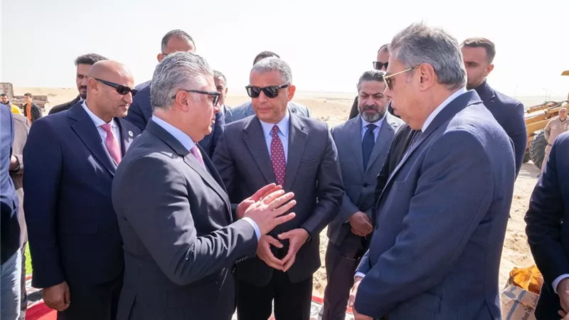 رئيس  اقتصادية السويس يتفقد المشروعات والبنية التحتية بالقنطرة شرق