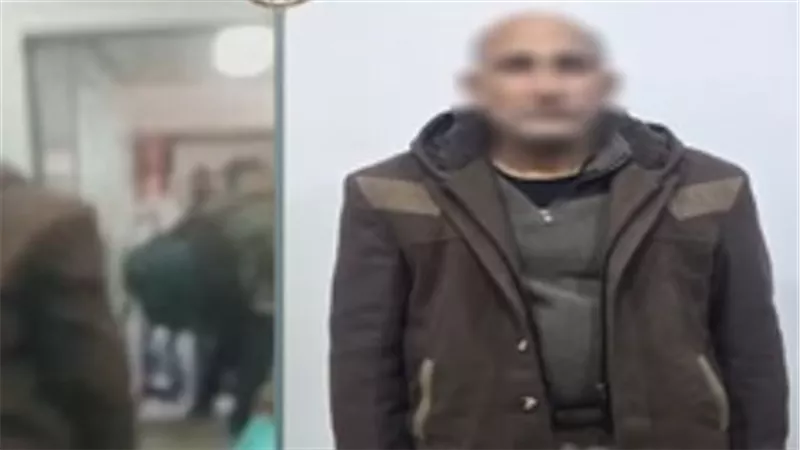 «وقفه عشان ينزل».. القبض على المتهم بكسر علبة الطوارئ داخل قطار بسوهاج