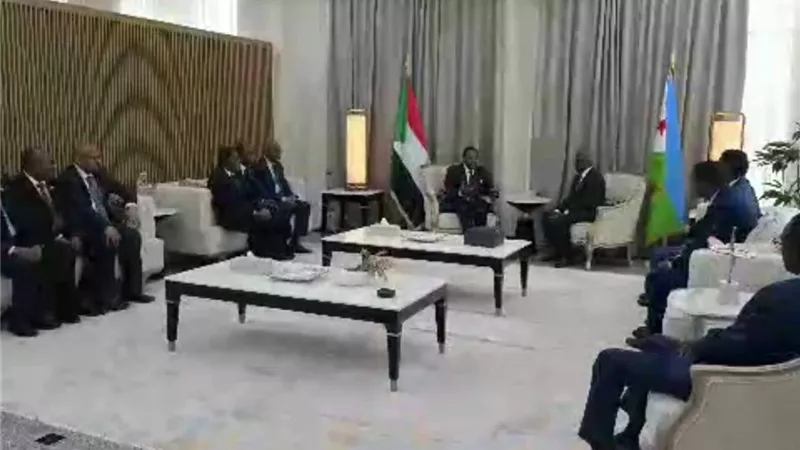 رئيسي وزراء السودان وجيبوتي يعقدان مباحثات ثنائية لتعزيز التعاون المشترك