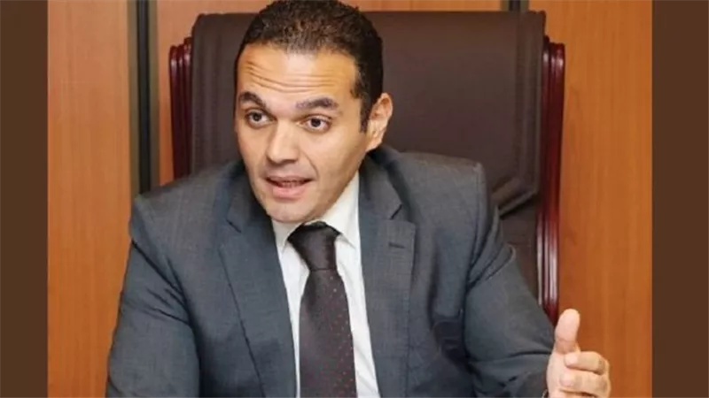 مدحت نافع يحذر من تأثير الاقتصاد الريعي علي الجنيه المصري  