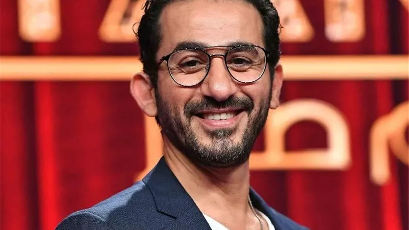 هل يسترد أحمد حلمي ومحمد هنيدي عرش النجومية مرة أخرى؟