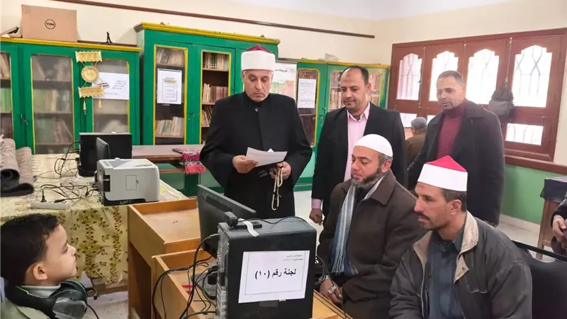 رئيس أزهرية القليوبية يتفقد لجان اختبارات مسابقة حفظ القرآن الكريم