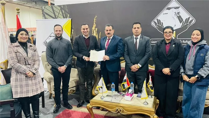 تنسيقية شباب الأحزاب تواصل استقبال زوارها وتنظيم فعالياتها بـ«معرض الكتاب»