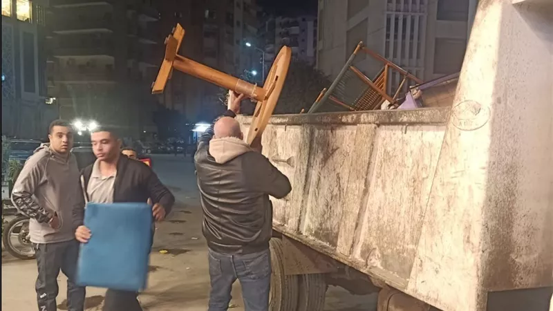 حملات لإزالة الإشغالات وتعديات الباعة الجائلين من شوارع الشرقية