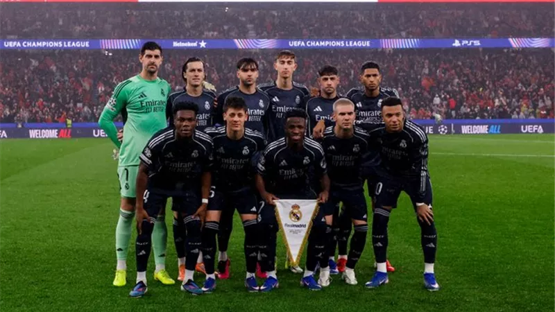 الشوط الأول..  بنفيكا يتقدم على ريال مدريد في دوري أبطال أوروبا