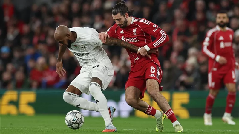 محمد صلاح يسجل هدفا في انتصار ليفربول أمام قره باغ بسداسية